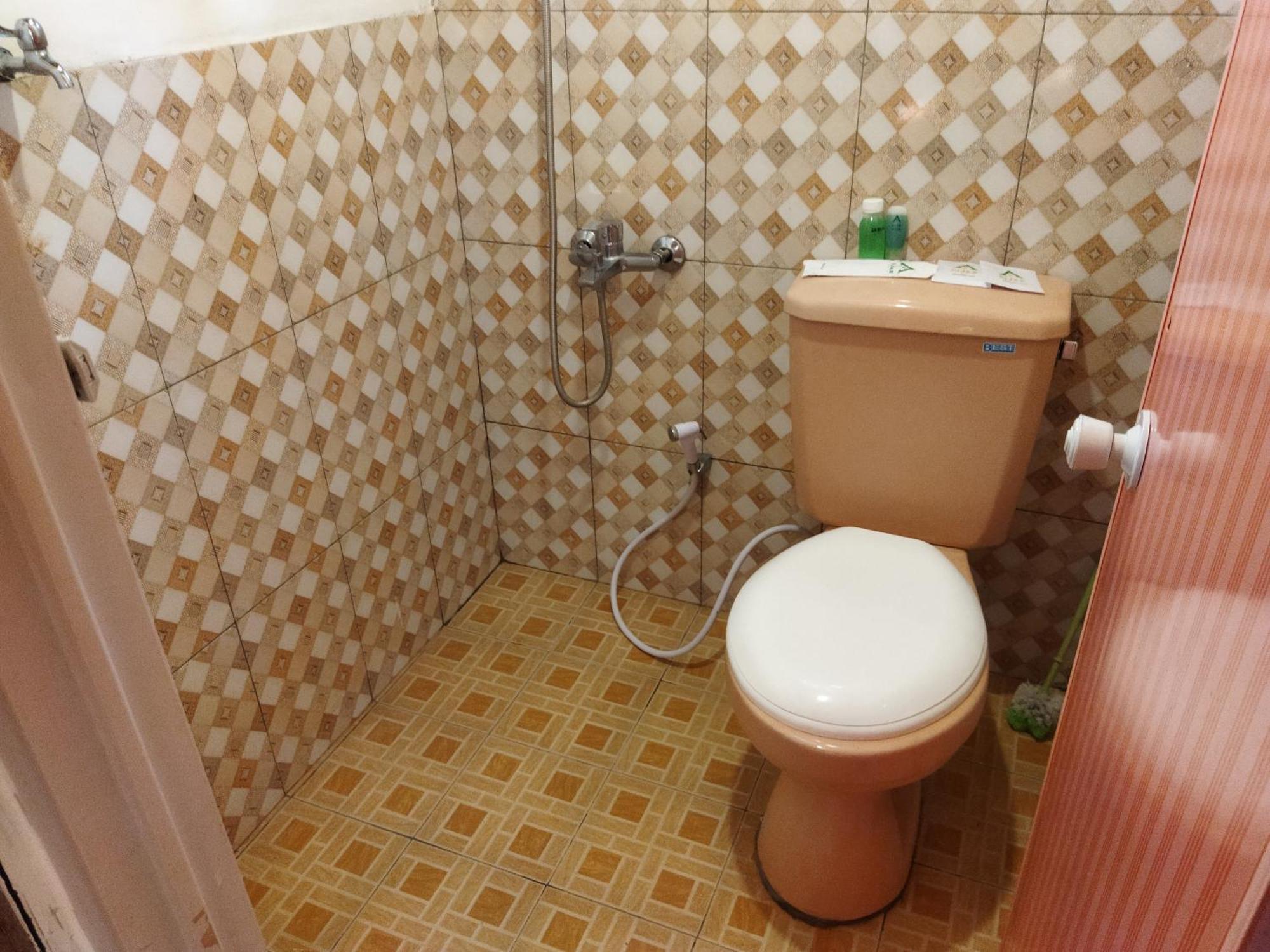 Pijar Resort Powered By Cocotel Kudus Room photo
